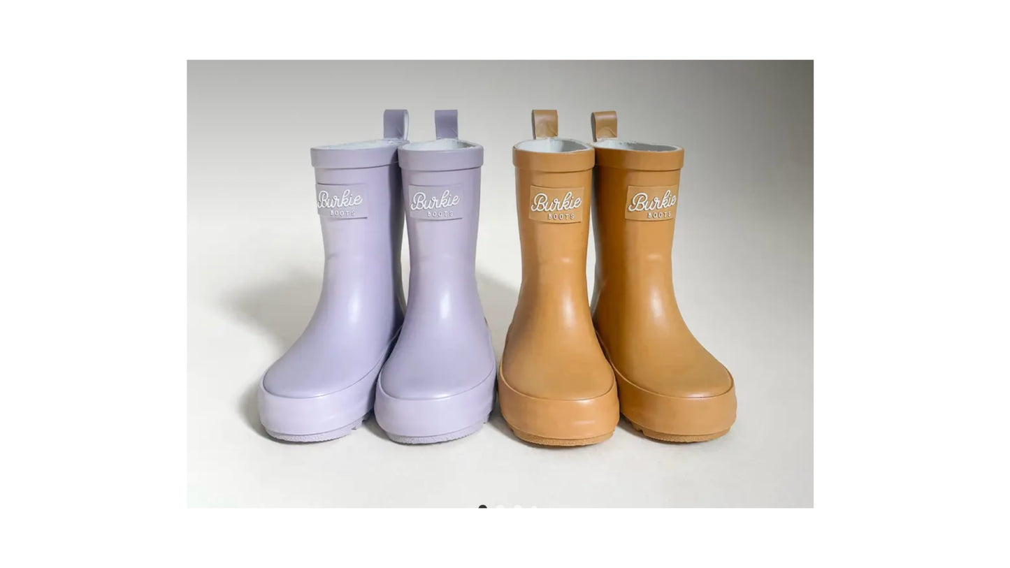 𝐻𝑒𝑙𝑙𝑜 𝑅𝑎𝑖𝑛 𝐵𝑜𝑜𝑡𝑠