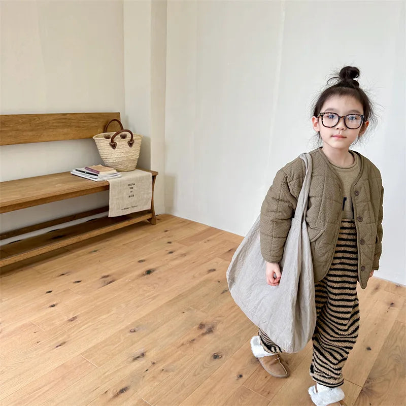 𝐶𝑜𝑡𝑡𝑜𝑛-𝑝𝑎𝑑𝑑𝑒𝑑 𝐺𝑖𝑟𝑙’𝑠 𝐶𝑜𝑡𝑡𝑜𝑛-𝑝𝑎𝑑𝑑𝑒𝑑 𝐽𝑎𝑐𝑘𝑒𝑡