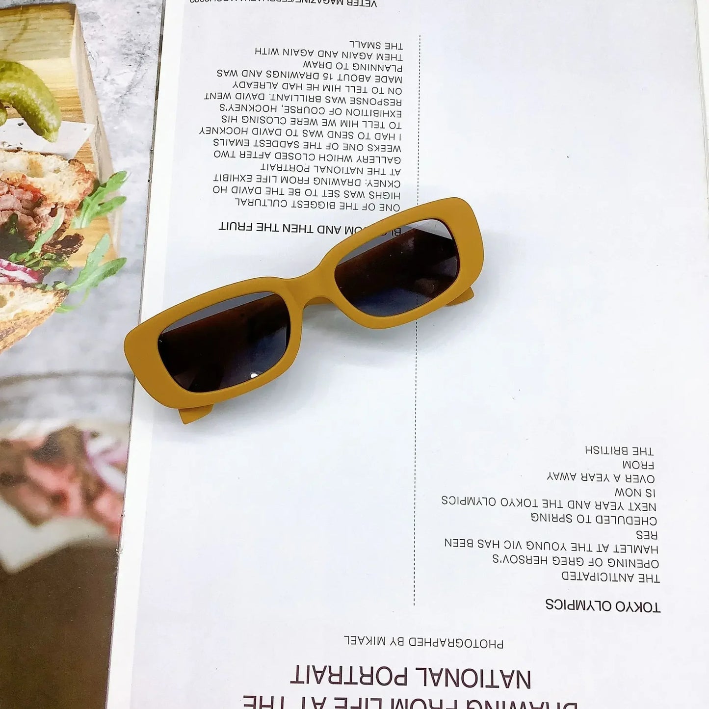 𝑉𝑖𝑛𝑡𝑎𝑔𝑒 𝐹𝑟𝑜𝑠𝑡𝑒𝑑 𝑅𝑒𝑐𝑡𝑎𝑛𝑔𝑙𝑒 𝑂𝑢𝑡𝑑𝑜𝑜𝑟 𝑆𝑢𝑛𝑔𝑙𝑎𝑠𝑠𝑒𝑠