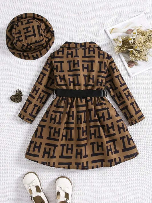 2 Pcs Kid Girls' Fashionable Set Autumn and Winter Geometric Pattern Lapel Long Sleeve Belt Bow Dress and Hat Children's Suit