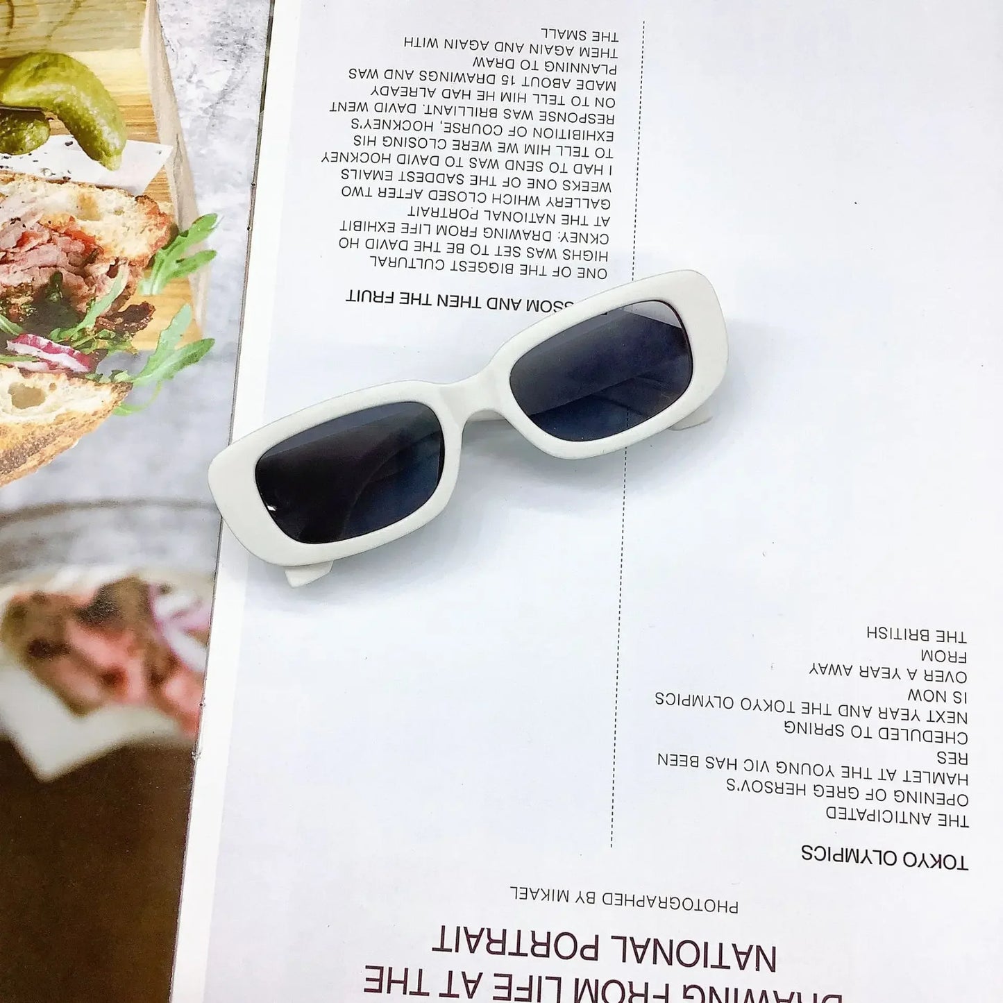 𝑉𝑖𝑛𝑡𝑎𝑔𝑒 𝐹𝑟𝑜𝑠𝑡𝑒𝑑 𝑅𝑒𝑐𝑡𝑎𝑛𝑔𝑙𝑒 𝑂𝑢𝑡𝑑𝑜𝑜𝑟 𝑆𝑢𝑛𝑔𝑙𝑎𝑠𝑠𝑒𝑠