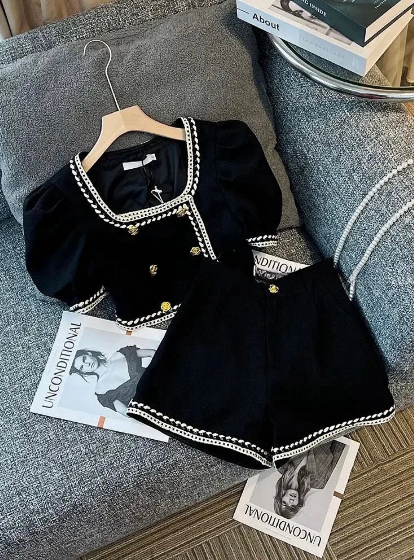 𝐺𝑖𝑟𝑠𝑙 𝐶𝑙𝑜𝑡ℎ𝑒𝑠 2𝑝𝑐 𝑆ℎ𝑜𝑟𝑡𝑠 + 𝑇𝑜𝑝