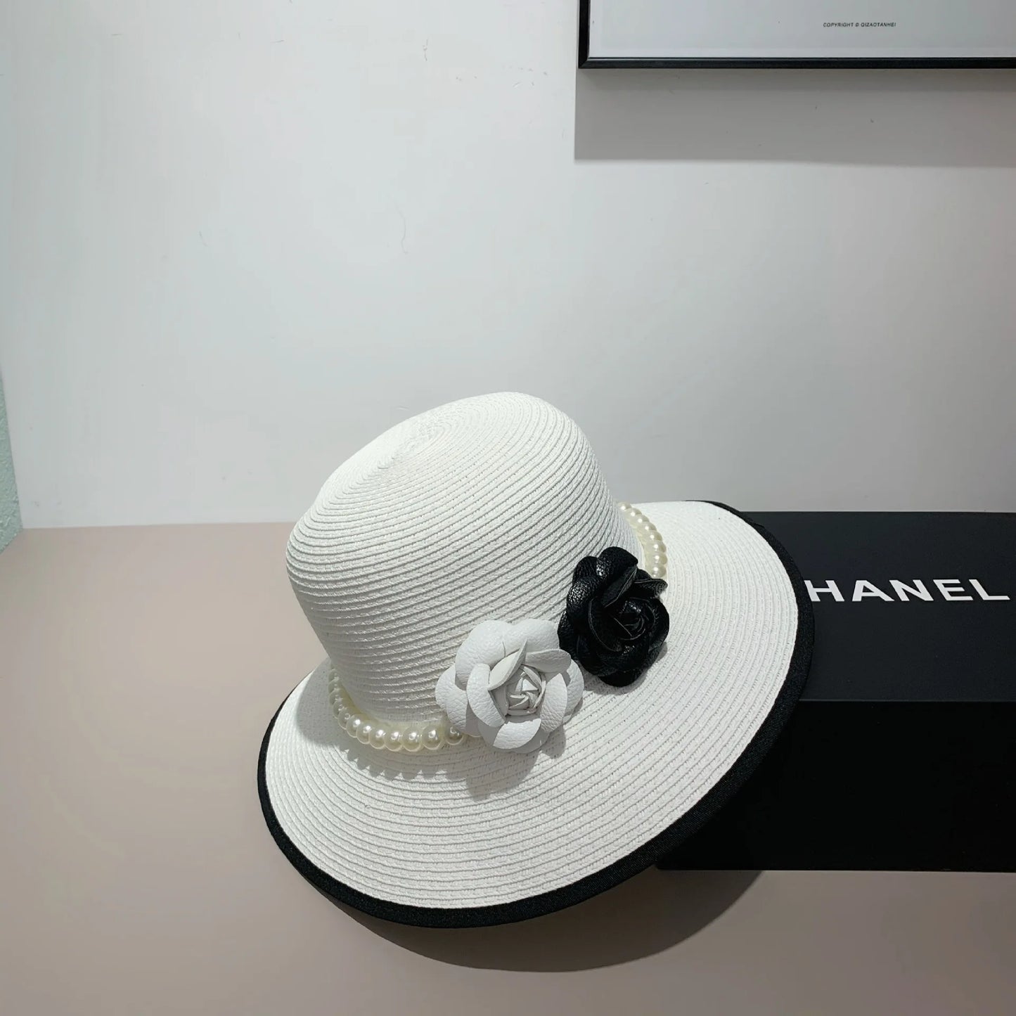 Japanese Style Fragrant Pearl Flower Dome Straw Hat For Mothers Girls Summer Beach Hat Holiday Sunhat Head Wear