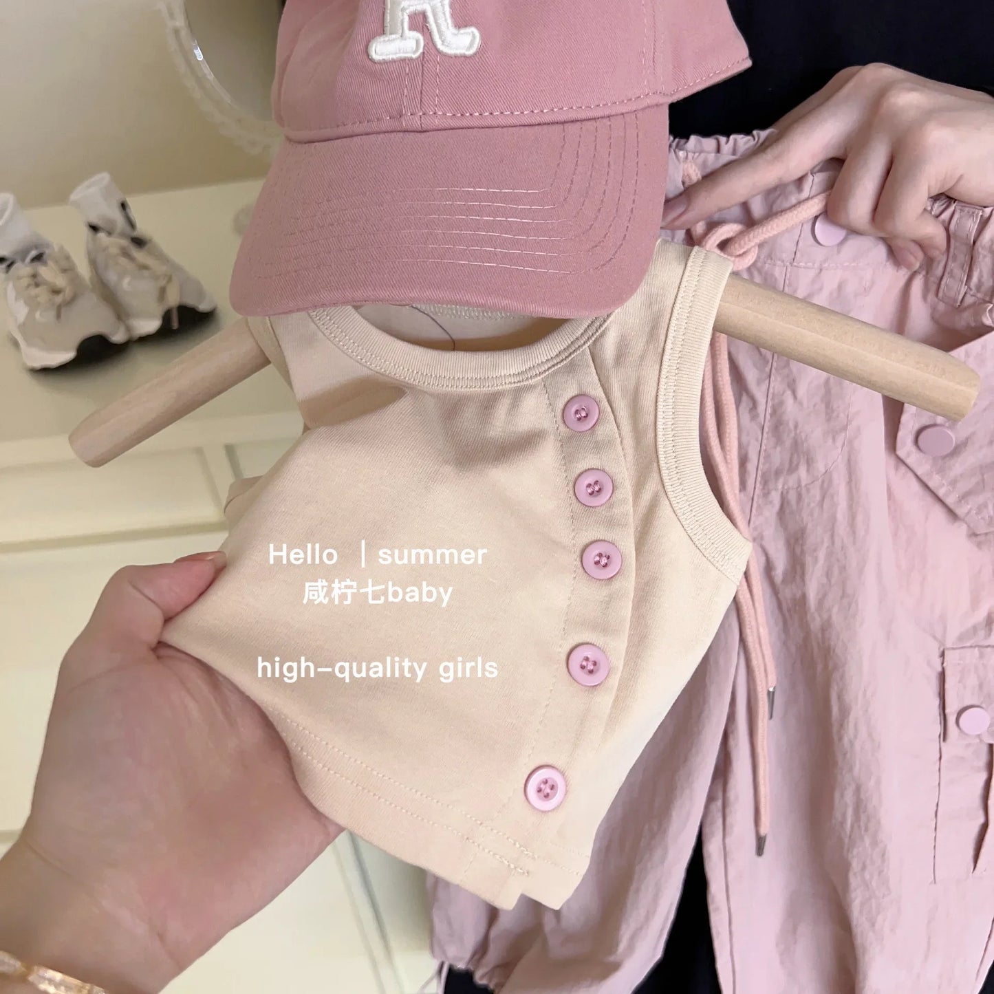 𝑆𝑙𝑒𝑒𝑣𝑒𝑙𝑒𝑠𝑠 𝑇－𝑠ℎ𝑖𝑟𝑡 + 𝑂𝑣𝑒𝑟𝑎𝑙𝑙 2𝑝𝑐𝑠 𝐾𝑖𝑑𝑠