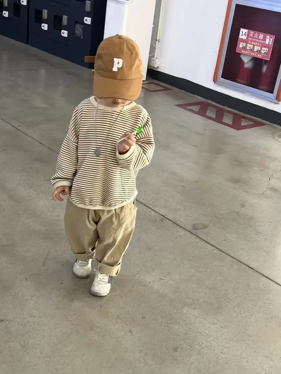 𝑅𝑒𝑡𝑟𝑜 𝑈𝑛𝑖𝑠𝑒𝑥 𝑇𝑟𝑜𝑢𝑠𝑒𝑟𝑠