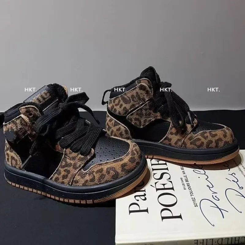 Boys and Girls High Top Board Shoes 2025 Autumn and Winter Children's Fleece Casual Sports Shoes, Girls' Fashionable Flat Shoes